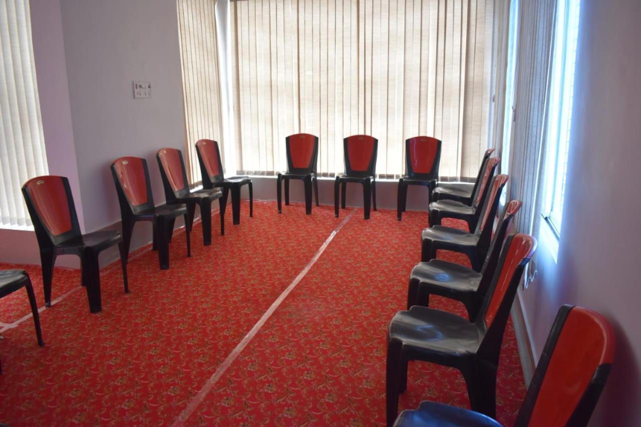 Hotel Vishal Buxar Экстерьер фото