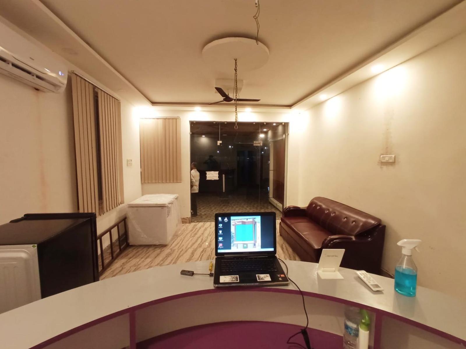 Hotel Vishal Buxar Экстерьер фото